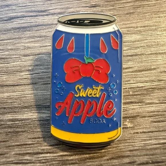 LOUNGEFLY • Disney Princess Soda Blind Box Enamel Pin - Picture 2 of 7